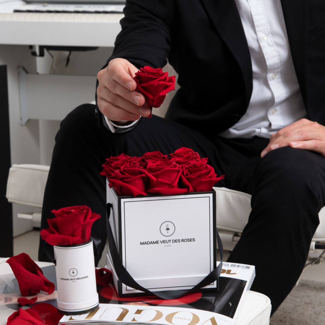 Caja regalo con flor como detalle de boda mujer ❤️ Etiquetas Gratis