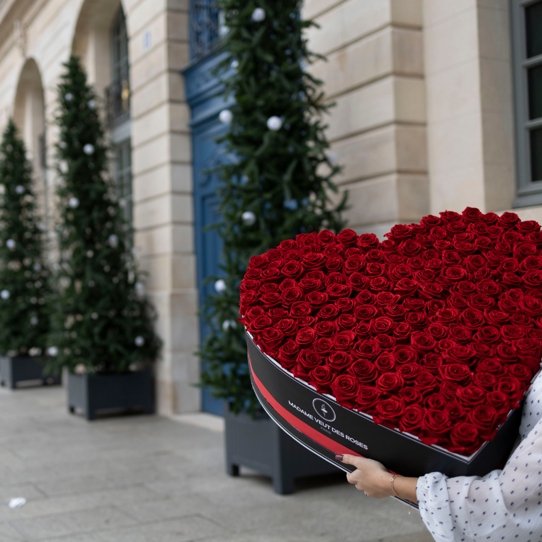 À qui peut-on offrir des roses éternelles ?