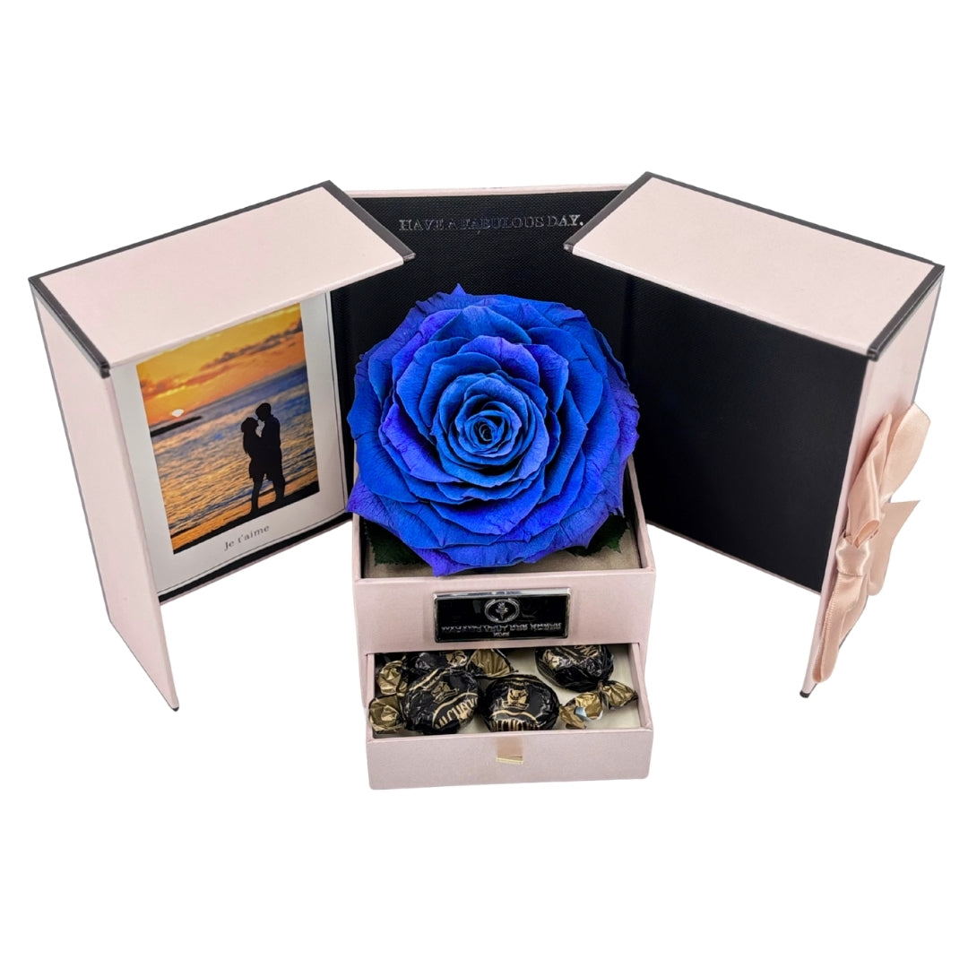 Boîte carrée rose éternelle jumbo avec chocolats Ø17cm