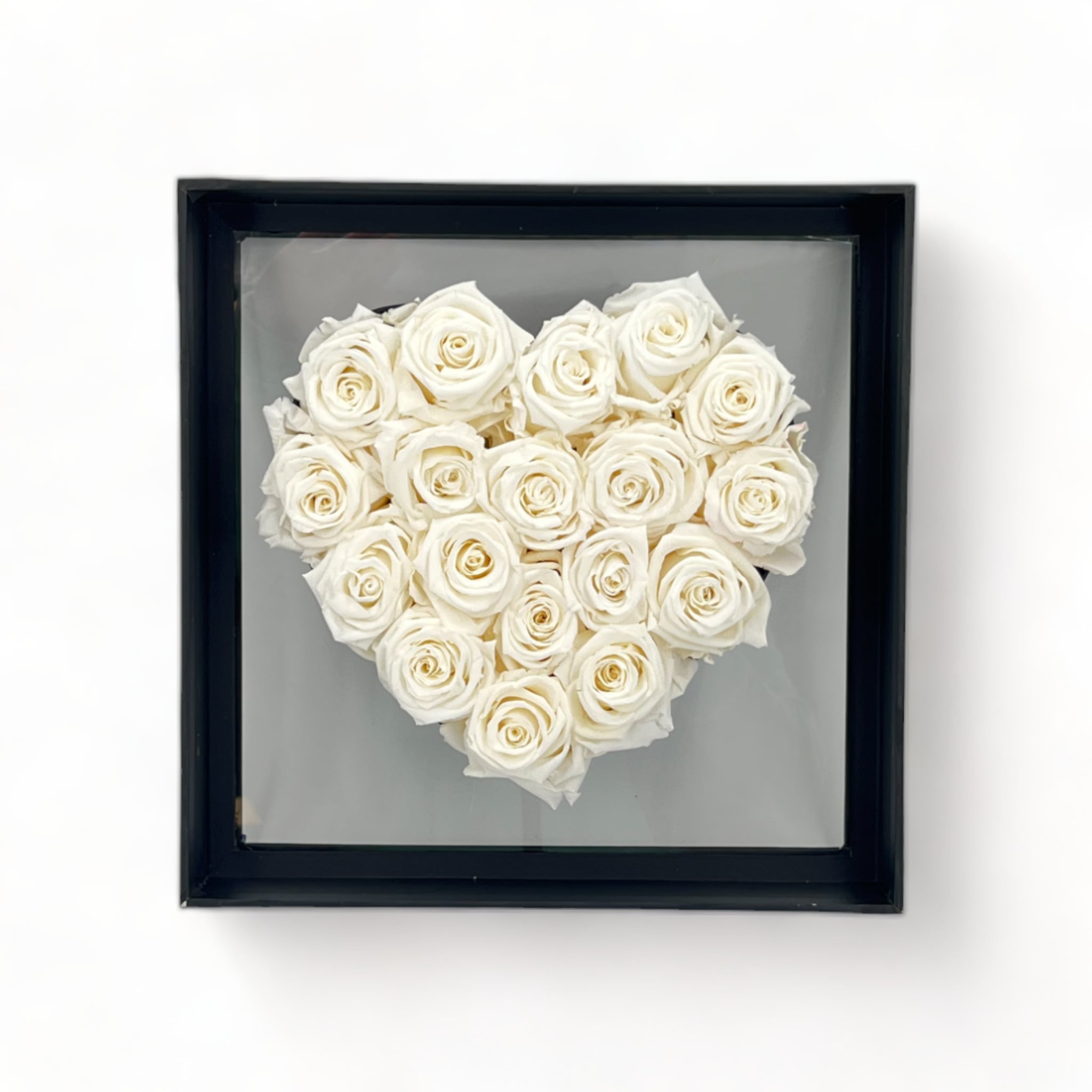 Boîte de 18 roses éternelles cadre coeur Ø30cm