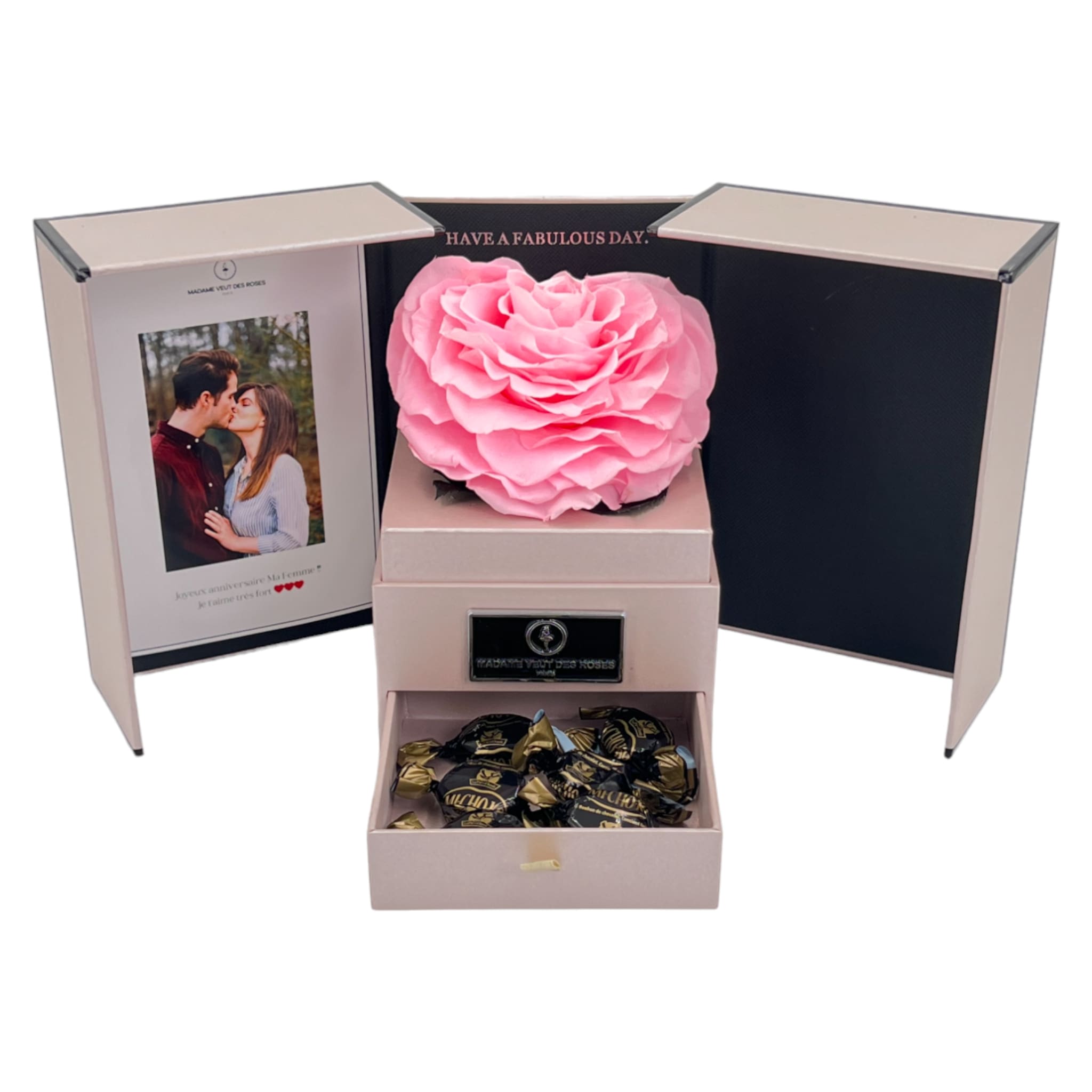 Boîte carrée rose éternelle coeur jumbo avec chocolats Ø17cm