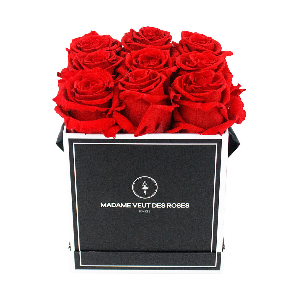 Mini boîte carré de 9 roses éternelles à personnaliser Ø14cm